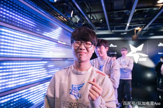 拥有极高的 拥有极高的